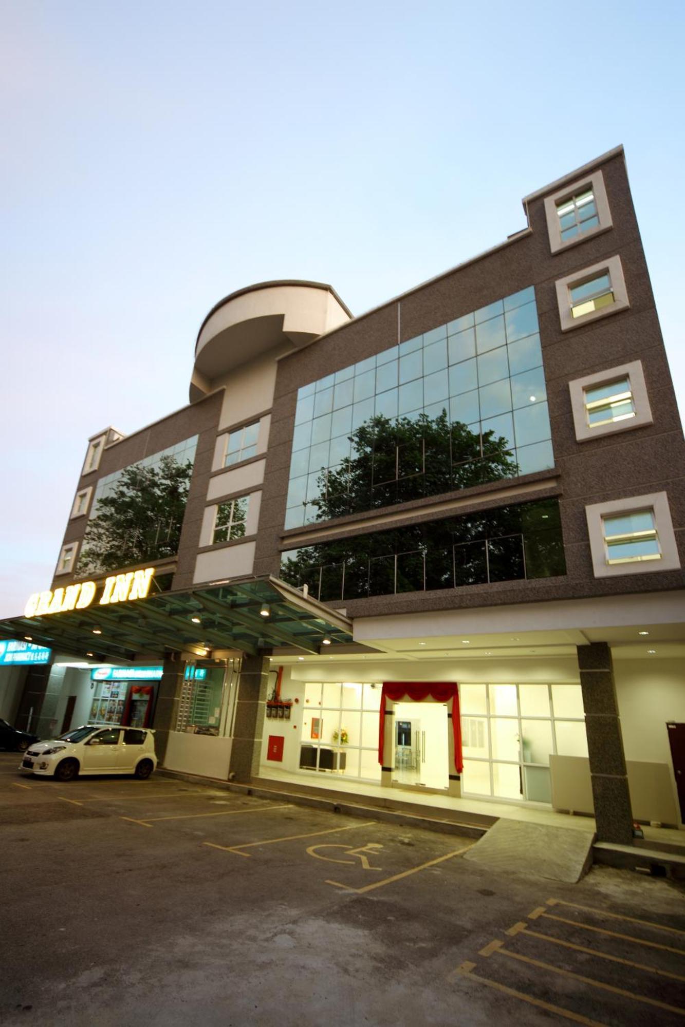 Grand Inn Hotel - Macalister Road George Town Buitenkant foto
